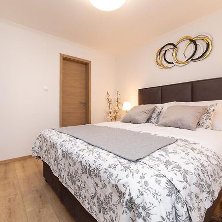 Apartment Miko Sveti Ivan Dobrinjski Bagian luar foto